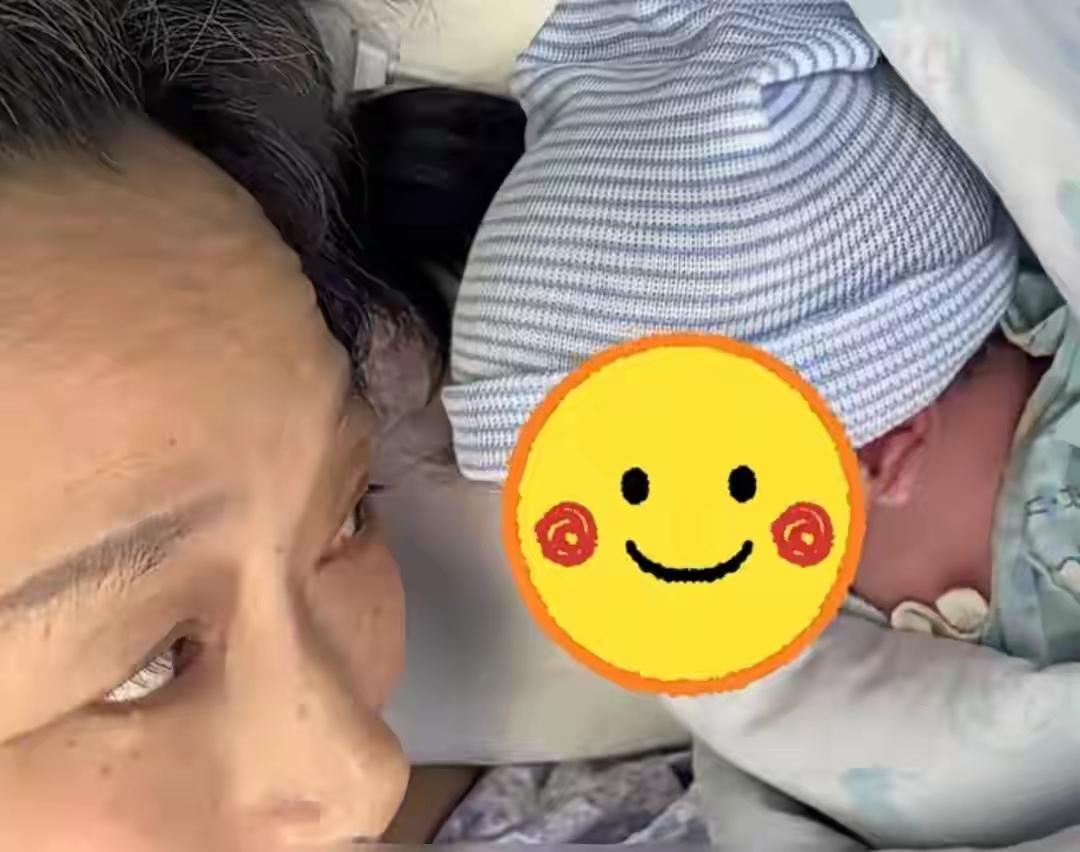 近日，苏州一位邹女士在59岁高龄顺利诞下一名男婴，引发广泛关注。由于大女儿长期在