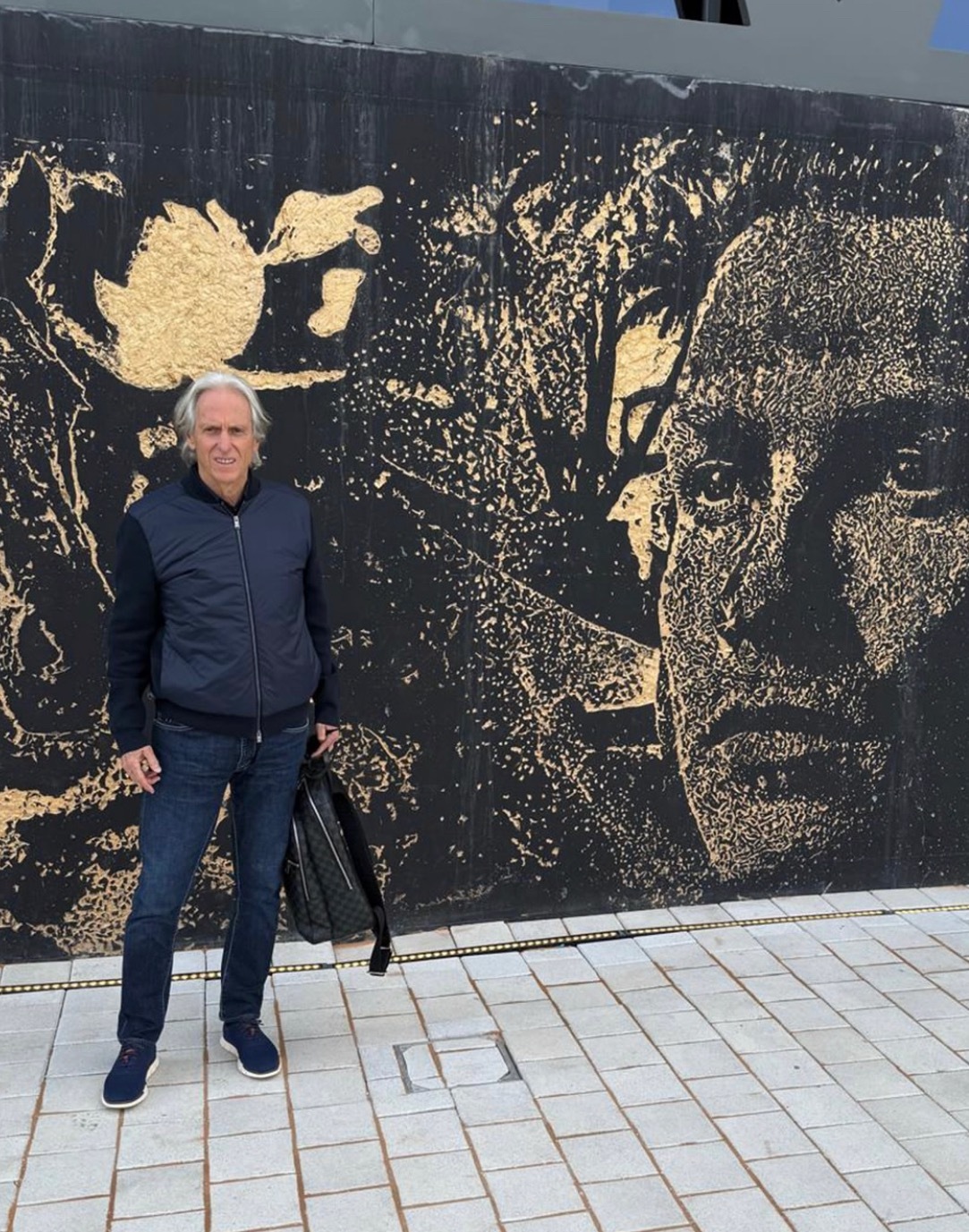 这背景可真太帅了