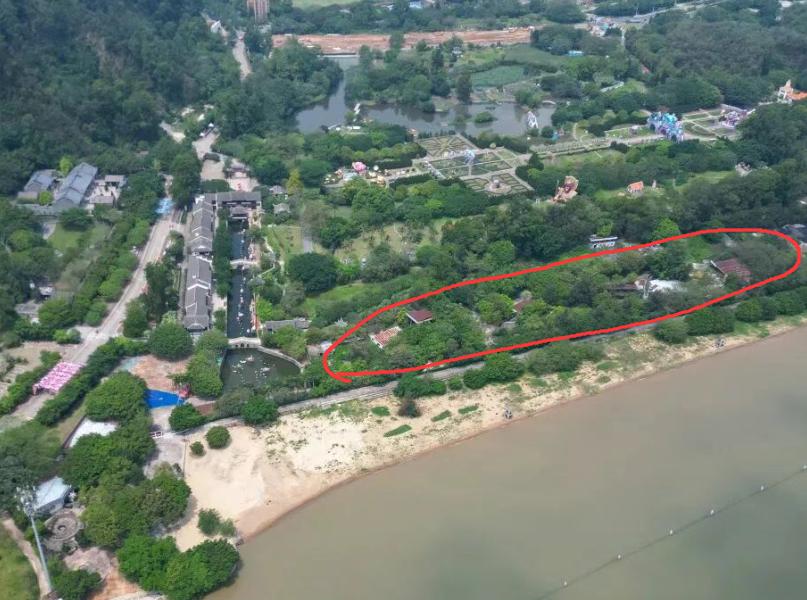 【蒲州花园不仅有沙滩啦！林踪幻径游乐项目下月底交付】蒲州花园的小沙滩已经开放，但