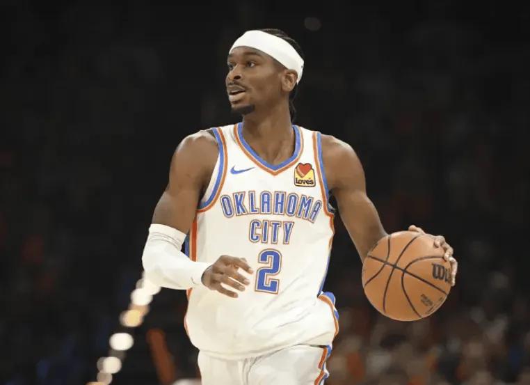 亚历山大：打爵士，要打到第四节？逗你玩，你还当真。今天，雷霆打爵士，前半场，双