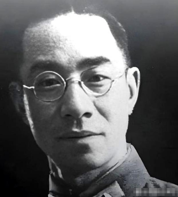 1949年北平特务大批倒戈，砸开钱库之后，所有人都看傻了！领头干这事的，正是徐宗