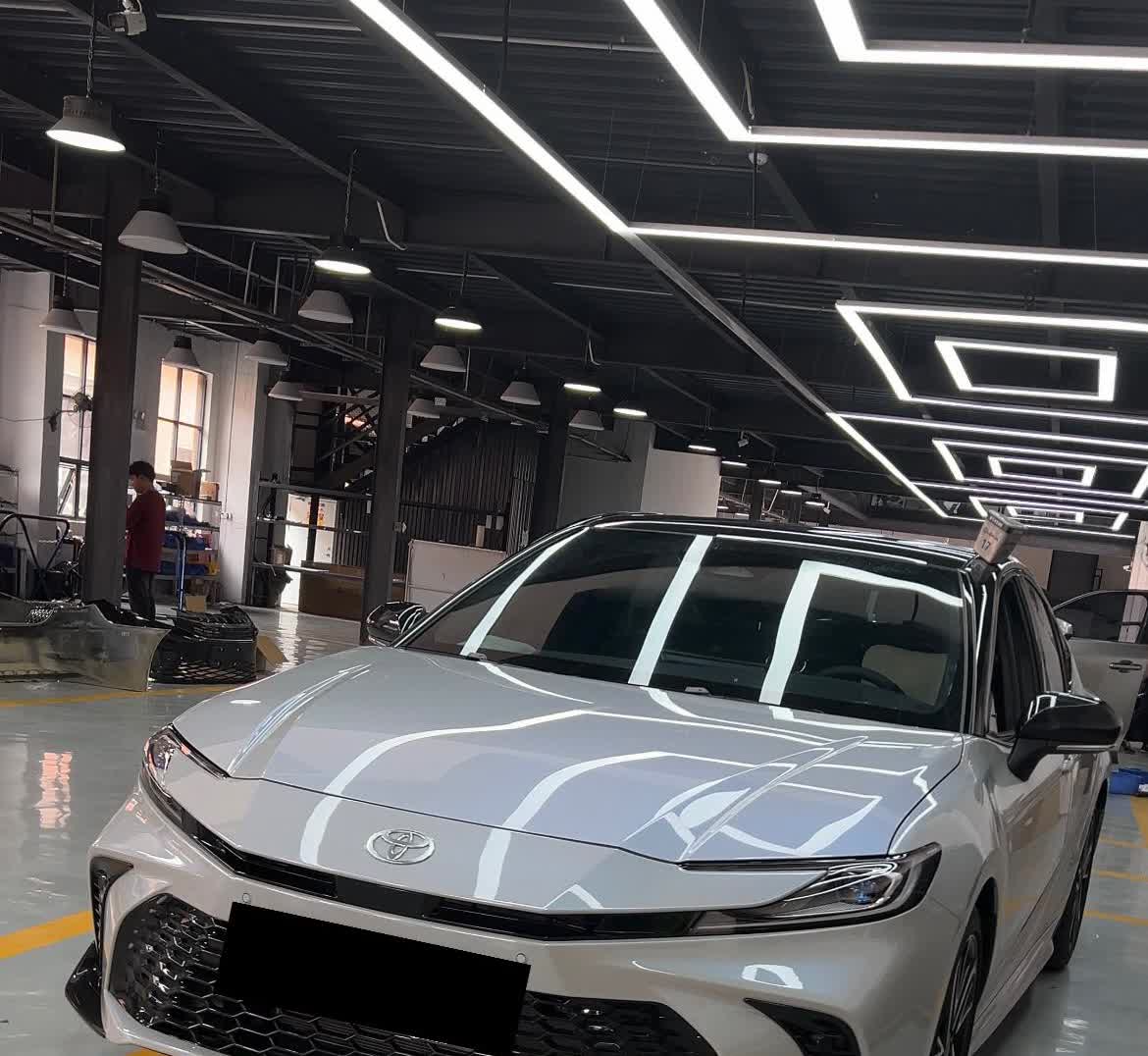 宝子们！九代凯美瑞赛博灰运动版到店升级放大招啦🔥这两个神仙配置直接把用车体验