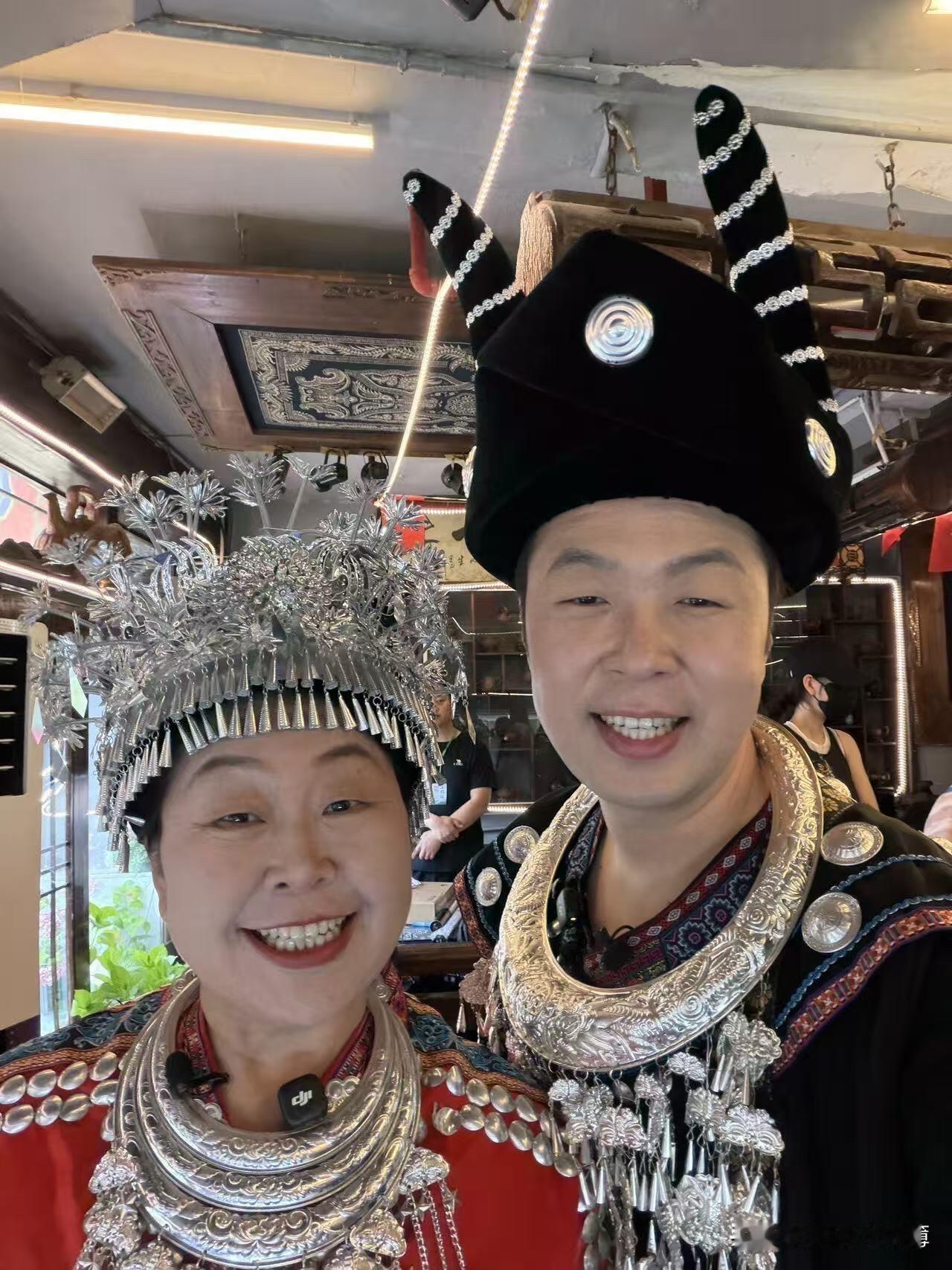 好奇杜海涛爸爸长什么样，一点没参与海涛的长相吗[捂脸哭][捂脸哭]刚刚，杜海涛发