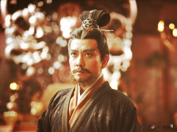 356年，实力远强于前秦的前燕，联络东晋，两国合力进攻前秦。苻生判断东晋是来捡便