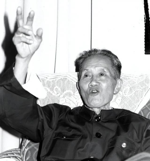 1950年，贵州一泥瓦匠给开国上将杨勇写了封信：“我还活着，请给我安排工作！”收