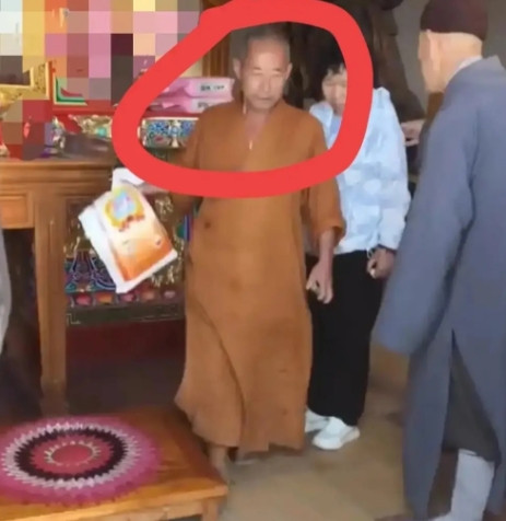 佛门究竟还是不是圣地？五台山和尚惹怒香客，香客悲言不再供奉。6月26日，五台山一