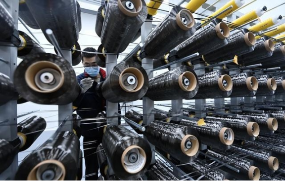 很多人没明白，中国T1200碳纤维突破后意义有多大？这么说吧？我们战斗机、航天等