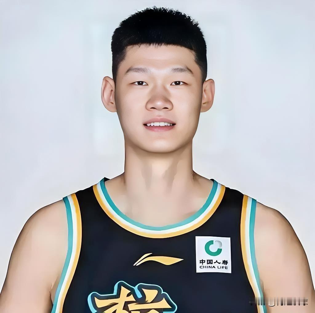 CBA常规赛第22轮得分前10的本土球员一览：01、上海的偰李永炜，26分1