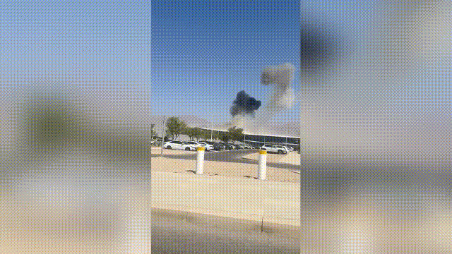 也门胡塞武装自杀式无人机突防成功，成功炸了以色列机场，引发爆炸！当地时间2025