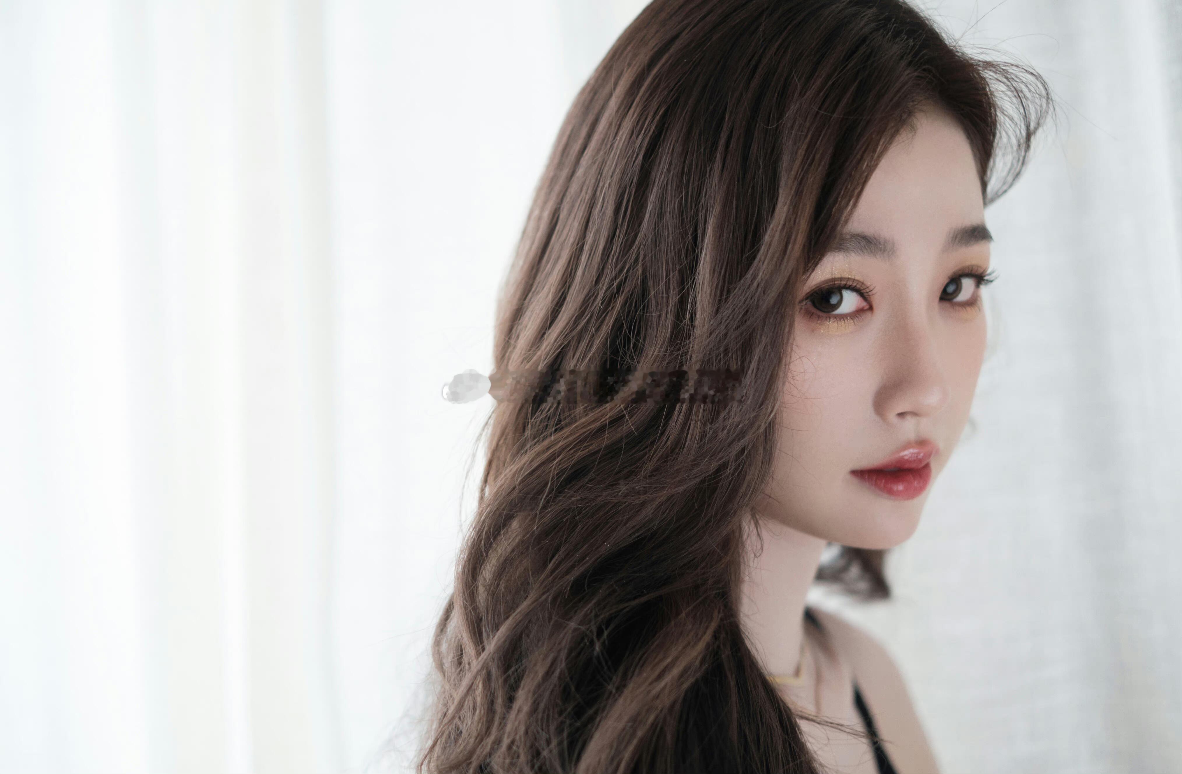 虞书欣虞书欣把追光留给伴舞虞书欣