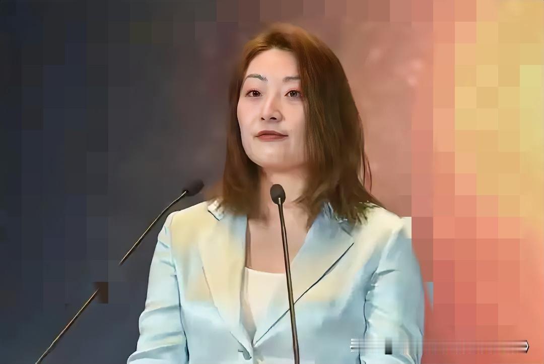 如果我不说。你肯定猜不到。宗馥莉那场败诉。最该惊醒的是普通女孩。宗庆后这
