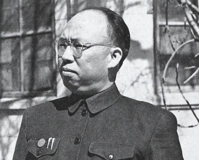 罗荣桓在会议上大发脾气，起因是原16军军长尹先炳职务安排问题，这是怎么回事呢？