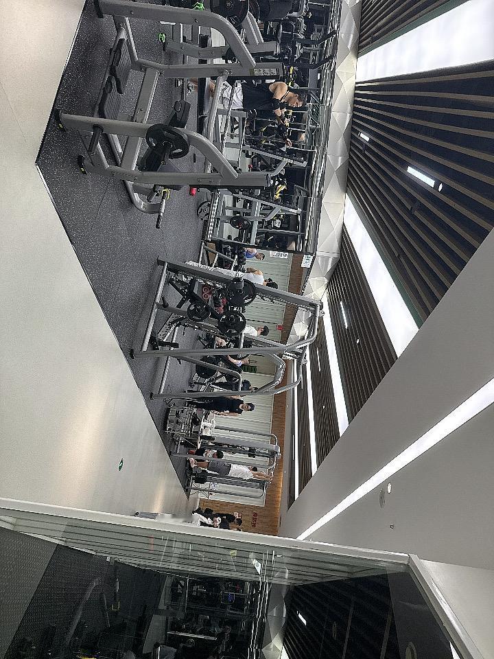 《每天5分钟，我靠“零食式健身”甩掉拜拜肉！》之前总以为健身得办卡狂练，结果