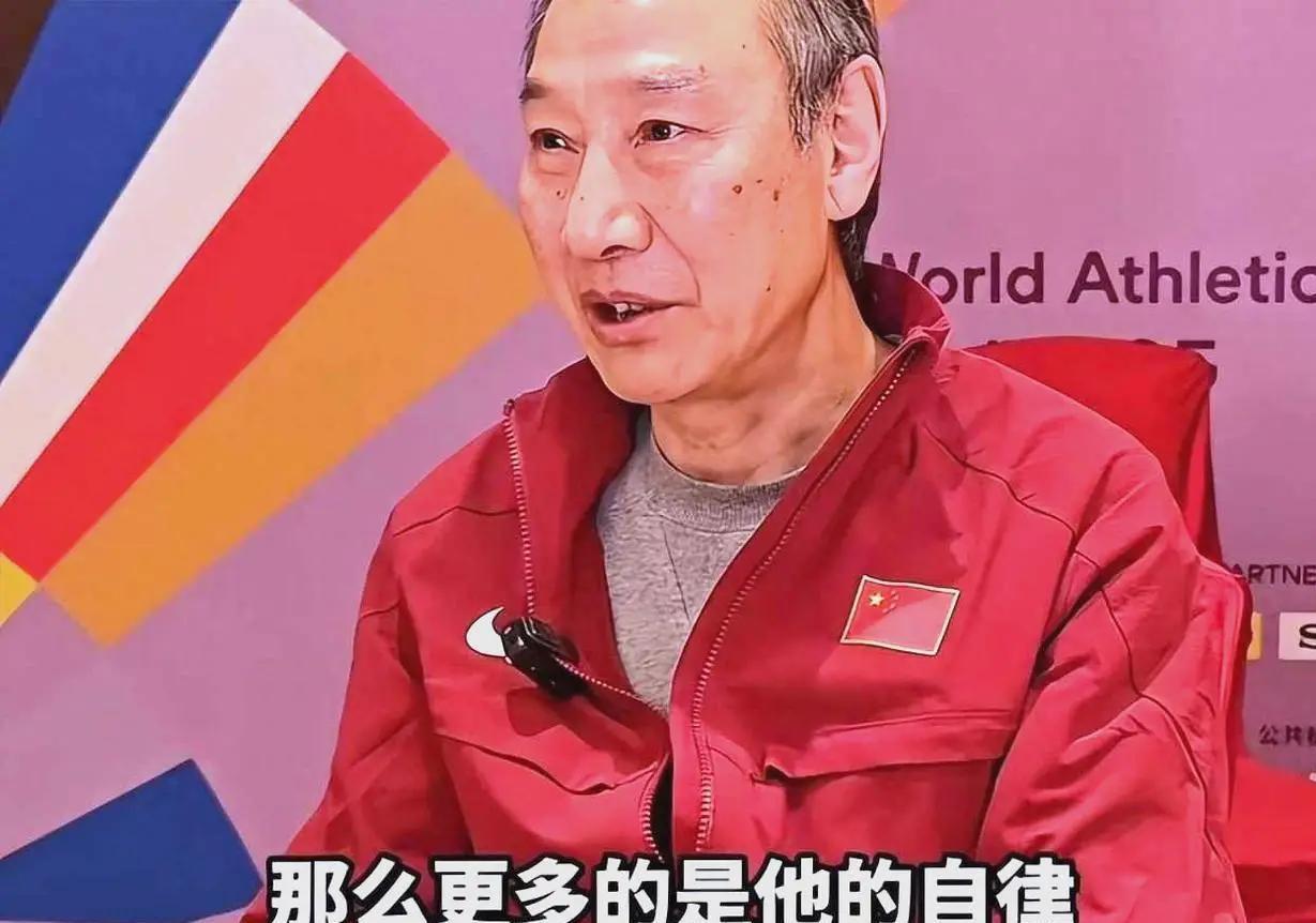 刘翔恩师如今现状：定居住上海，两省都发工资，每日两包烟，70岁依旧身体硬朗。