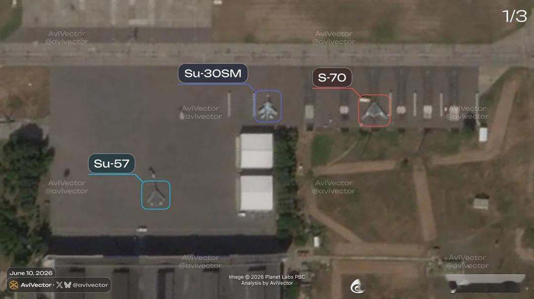 俄乌局势新进展卫星照片证实，俄罗斯在阿赫图宾斯克空军基地对苏-57战斗机与S-