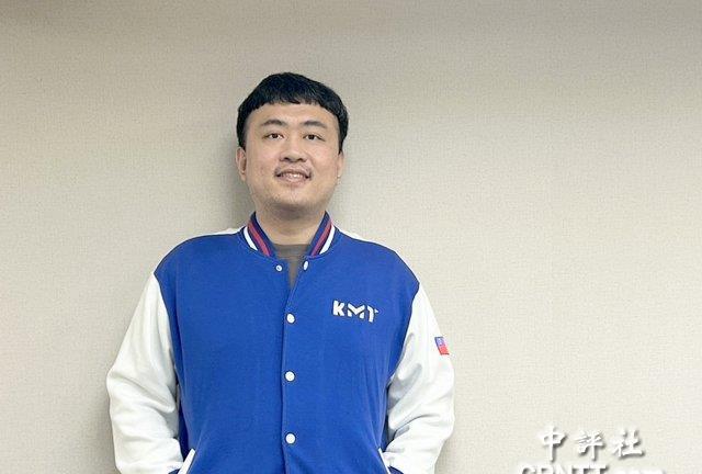 馆长上海直播破记录，国民党青年：对民进党很伤台湾网红“馆长”陈之汉10日启程前
