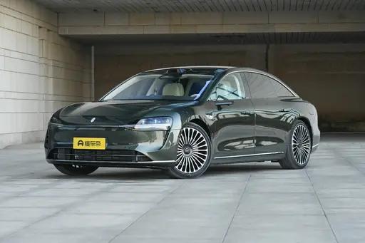 同样30万出头，买全新享界S9，还是买二手高配S9？ 最近看享界S9，我反而