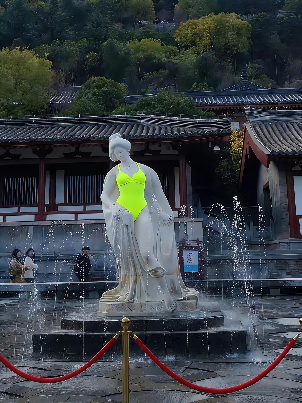 这下总不会有人再说三道四了吧？杨贵妃出浴的雕塑一直被人说来说去，有说不雅的，