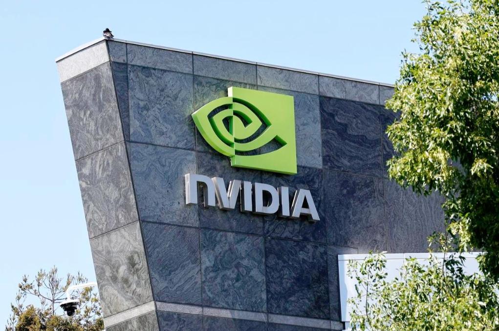 黄仁勋曾把算力砍掉80%的H20芯片卖给中国，没想到被中国工程师成功破解，结果发