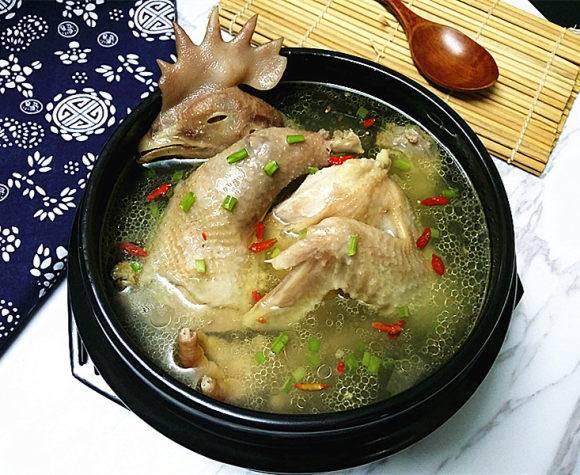 炖老母鸡汤的家常做法 老母鸡汤怎么做好吃