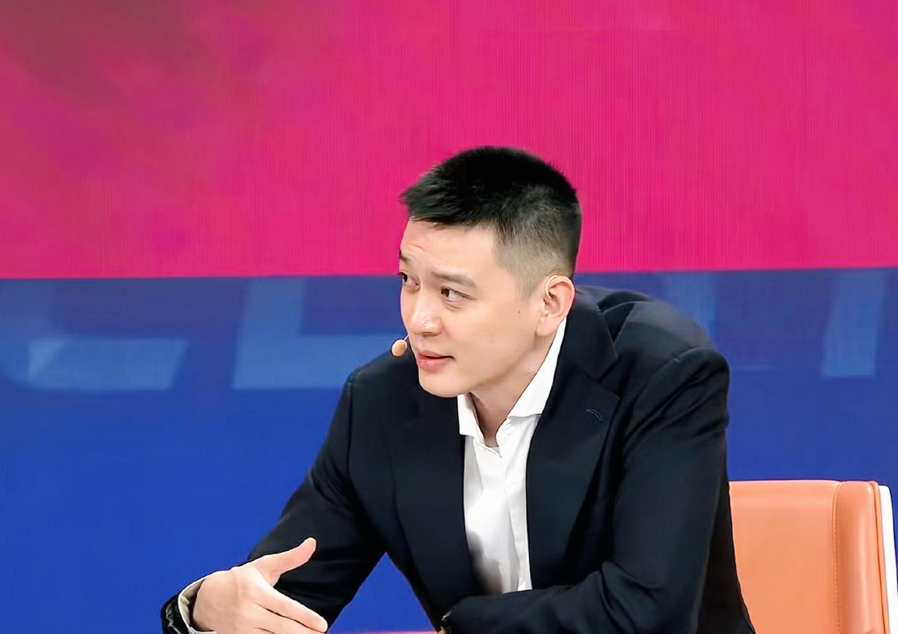 赢山东29分闯进决赛！杨鸣中肯点评，道出了上海队赢球3大原因CBA联赛杯半决赛