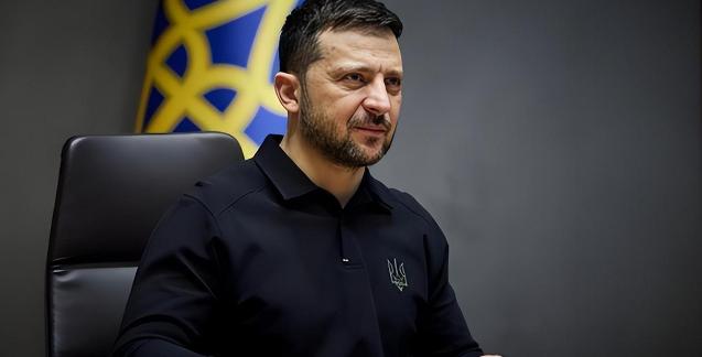 绝境无退路？泽连斯基陷两难，俄无人机狂潮撕开乌方防御漏洞小派敢说，泽连斯基已