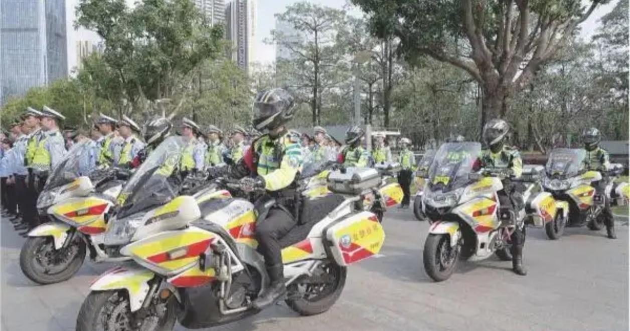 ⚡️直播卖“电鸡”也敢碰？深圳“斩源”行动抓了85人！重点区域曝光深圳交警