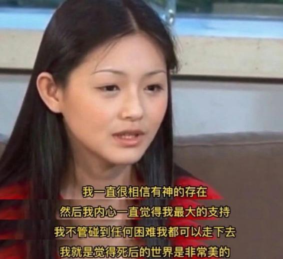 大s在世时具俊晔为何老往韩国跑？不是因为她没钱了，也不是因为他不爱了，而是因