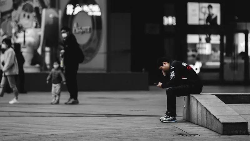 现在人们最大的焦虑是什么?当下所有人好像都逃不开一种状态：明明日子越来越好，生