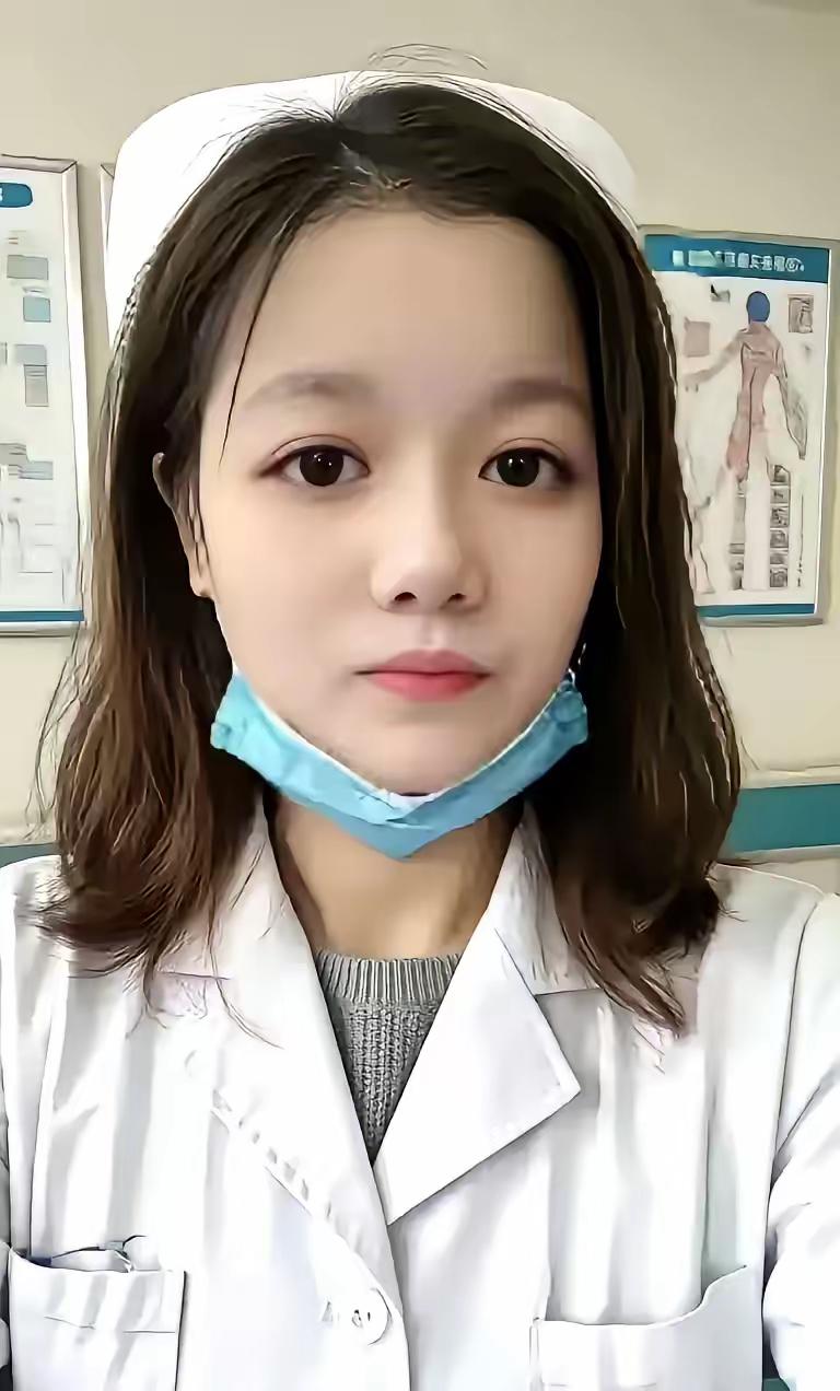 这就是这几天被“热搜”的董小姐还有一个月董袭莹就该生产了本想着产下一个大胖小