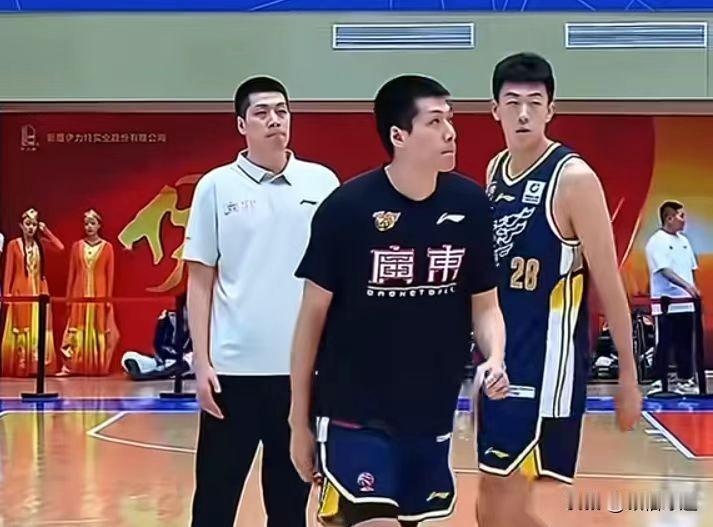 陈海涛高情商，善待功勋老将，杜锋、朱芳雨镀金完成羽翼丰满，另辟赛道，周鹏已顺利回