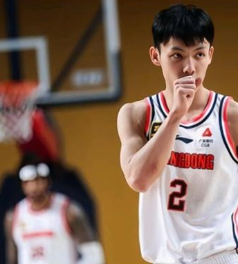 徐杰29分，广东男篮全运会小组赛大胜江苏男篮。全运会男子篮球小组赛，广东男篮和江