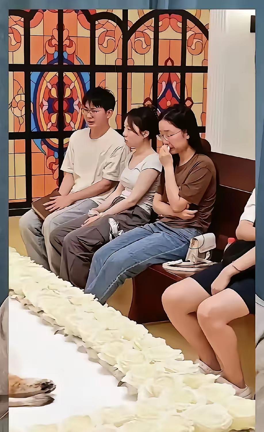 别伤心了节哀吧别再伤心了节哀吧就算是你们的父母都逃不脱生老病死何况它只