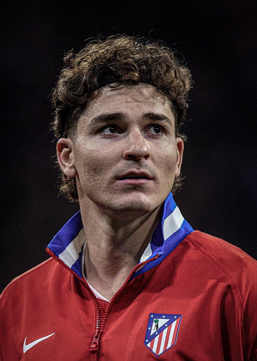 欧洲转会新闻发布会！★人有梦想还是好的，万一实现了呢！巴萨这个夏天的锋线目标