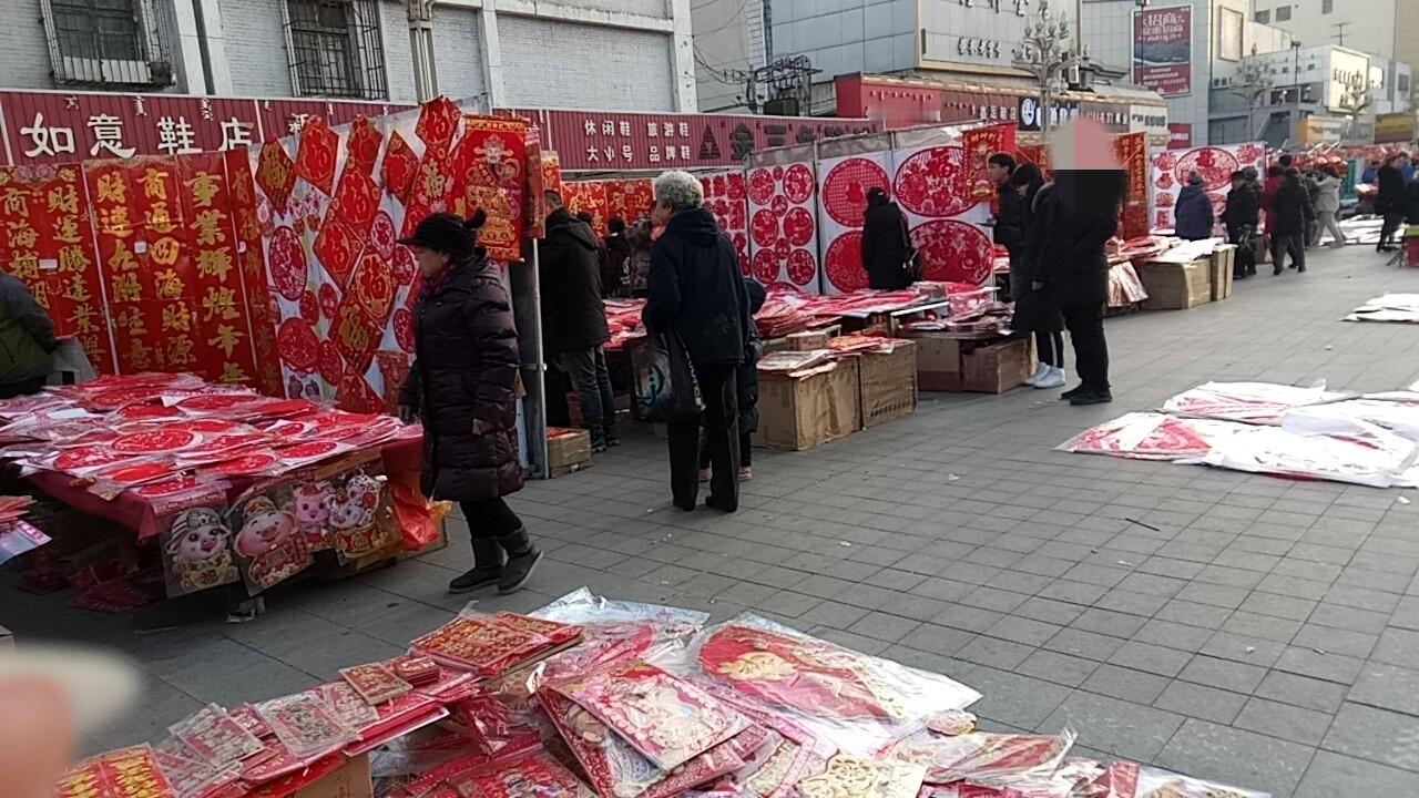 凋零的娜琳商业步行街！包头青山娜琳商业步行街是包头最早的商业街之一，与东河大红