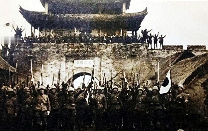 抗战时期一位老师亲历日军暴行，眼前妇女受害，汉奸行为让人更愤怒，他们究竟有多可恨