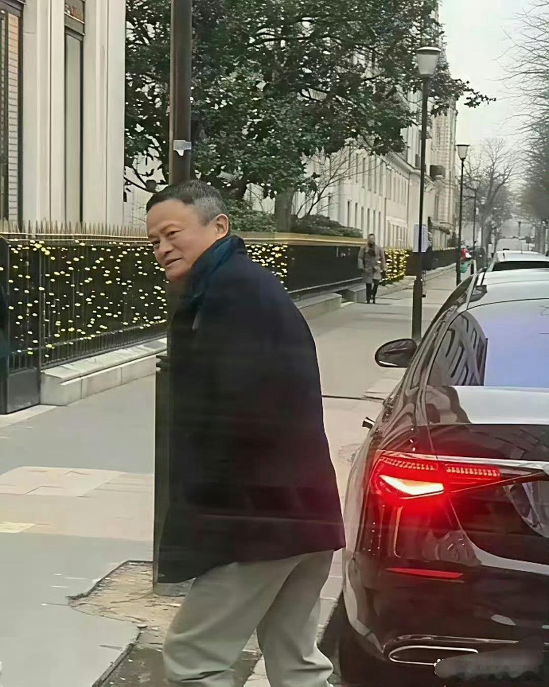巅峰期的马云与落魄期的马云