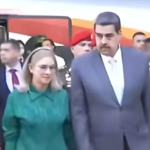 马杜罗及老婆被带走，委内瑞拉可能要面临3个选择：1、要求给个说法并公开道歉：毕