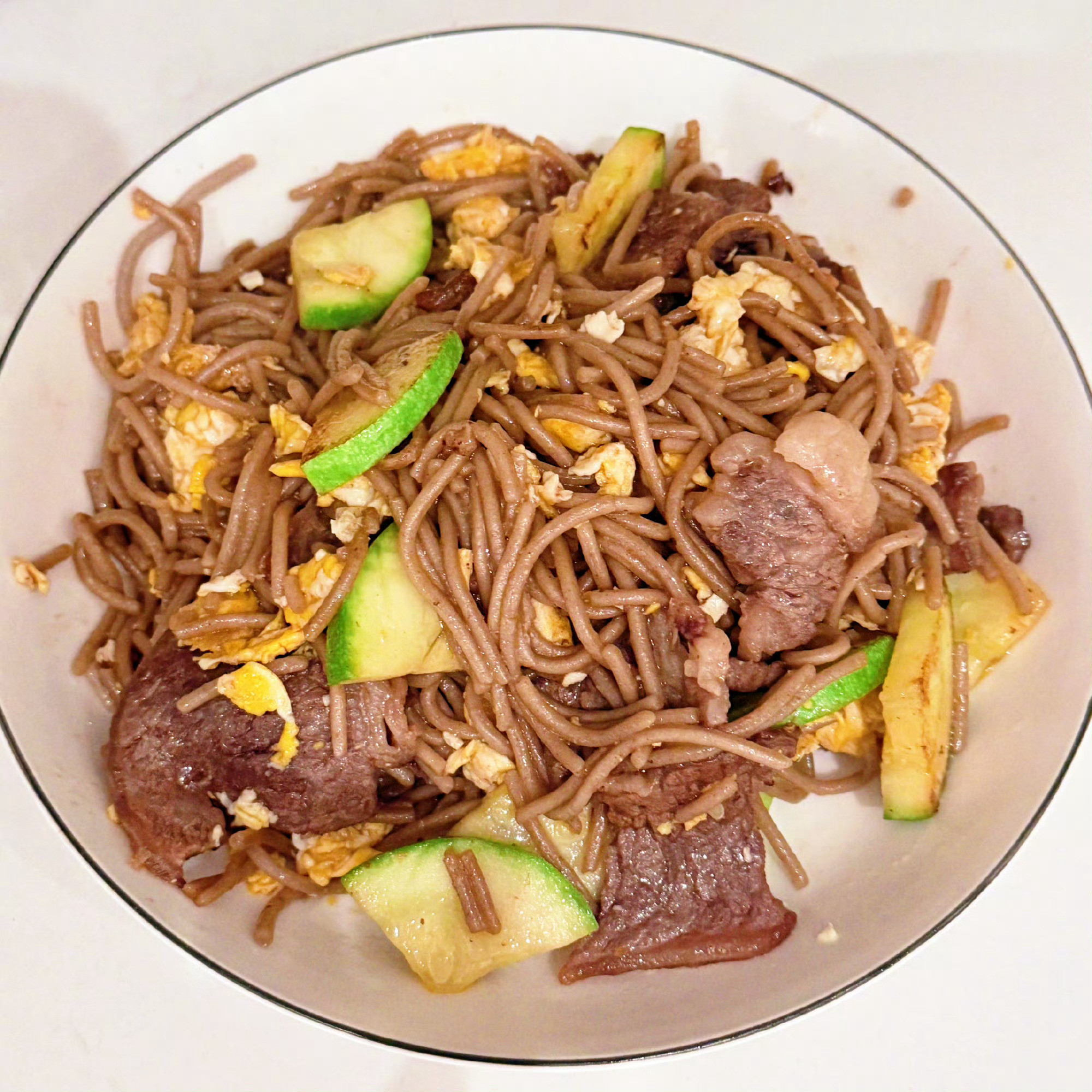 白鹿美食博主白鹿太真实太可爱了