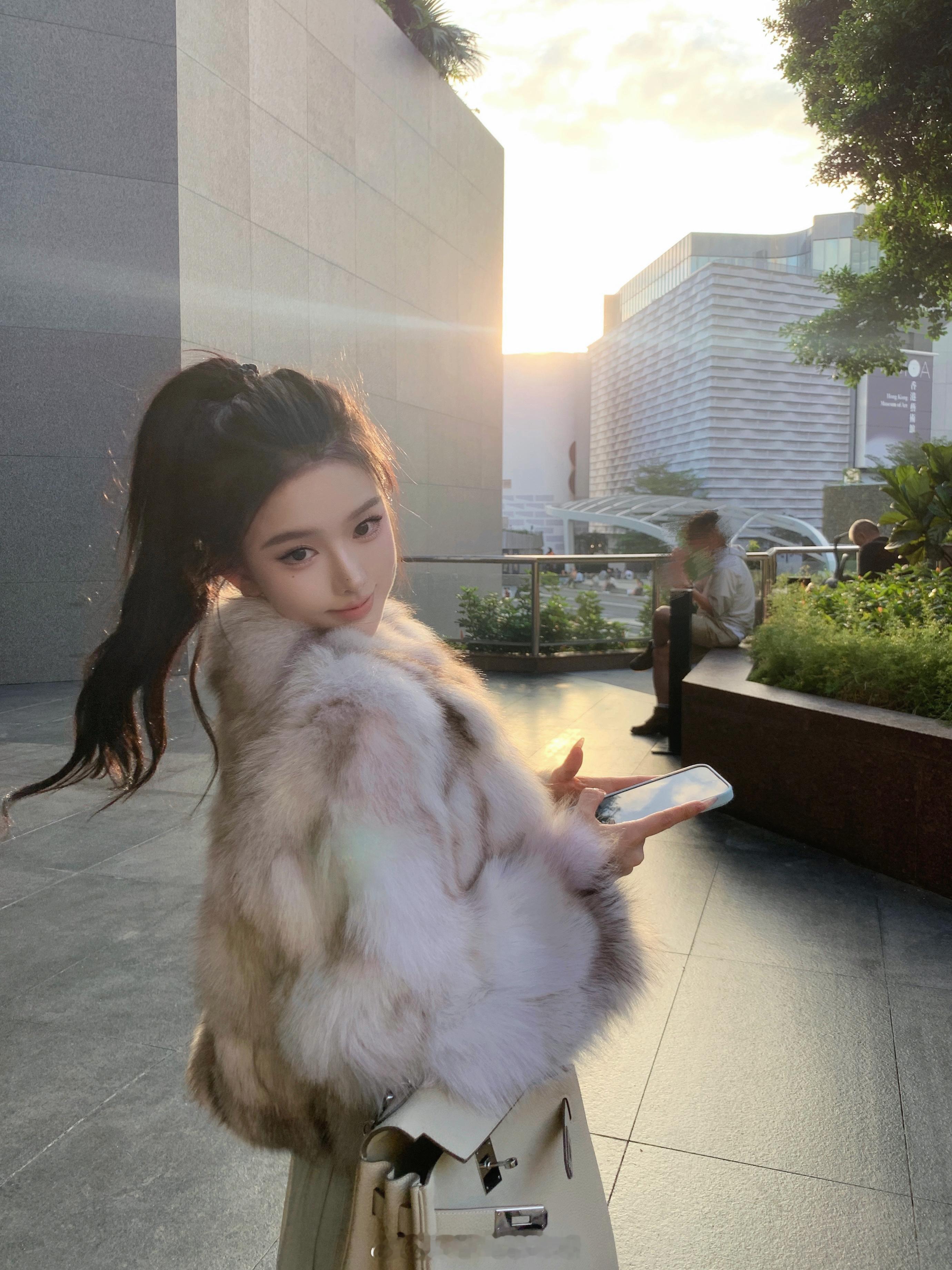 Haveagreyday🌙这期银灰色渐变的【迷雾少女】有喜欢的嘛！在阳光