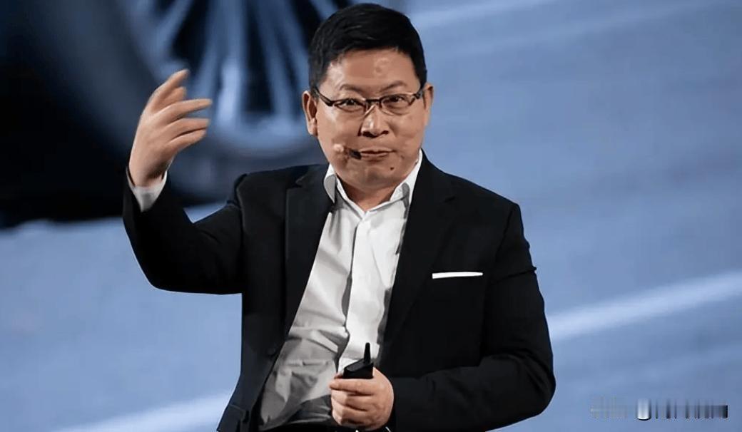 鸿蒙6用了一阵，不废话，直接说感受。鸿蒙6流畅是真流畅，自带APP也顺手。这