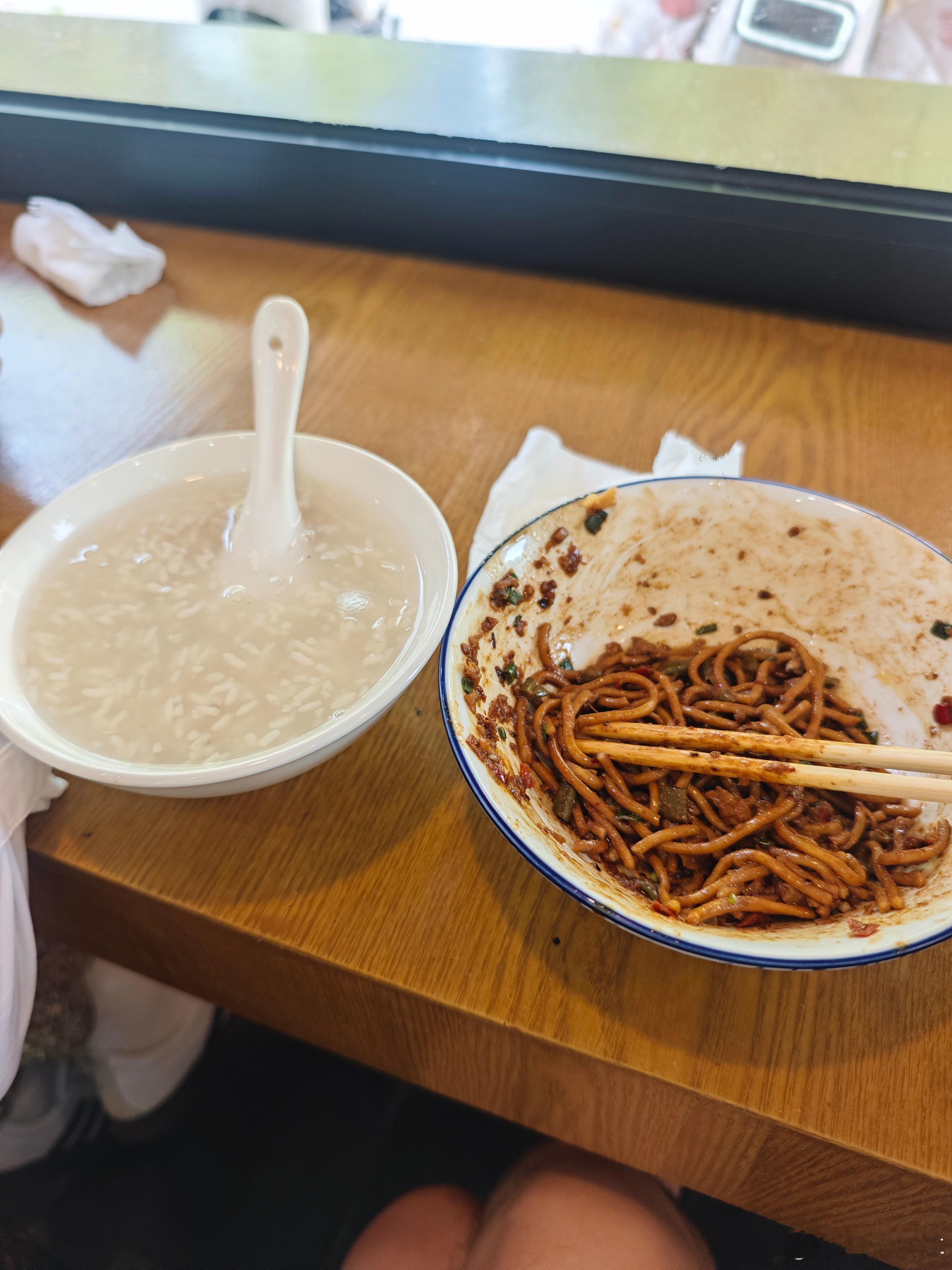 早中饭一起解决了舒舒服服今天有没有兄弟卖车的哇我时刻准备着​​​