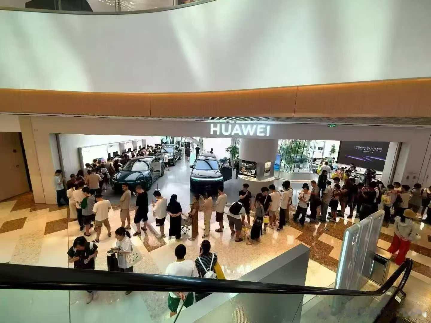10万多吗？很多……但还不止，门店说很多看了车才现场小定……稳[点赞]这样的