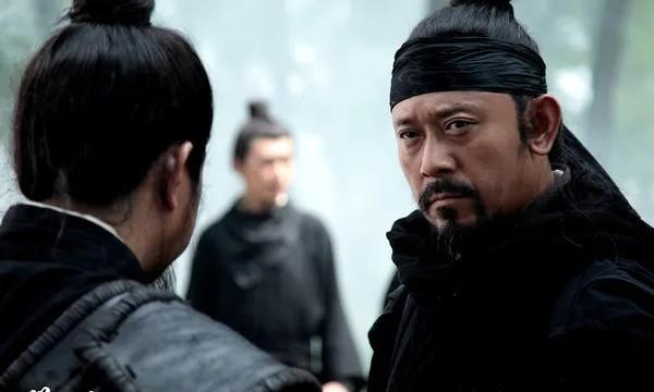 据悉，大型历史剧《曹操》预计明年会开机，导演人选目前正在接触费振翔。这部剧已经