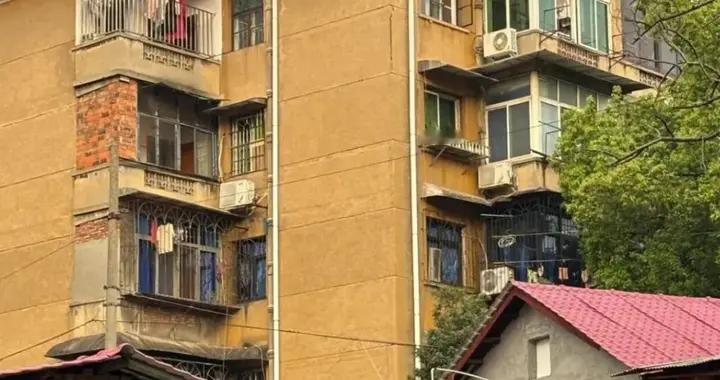 住建部新规：25年以上老房集中改造，老旧小区业主迎来利好