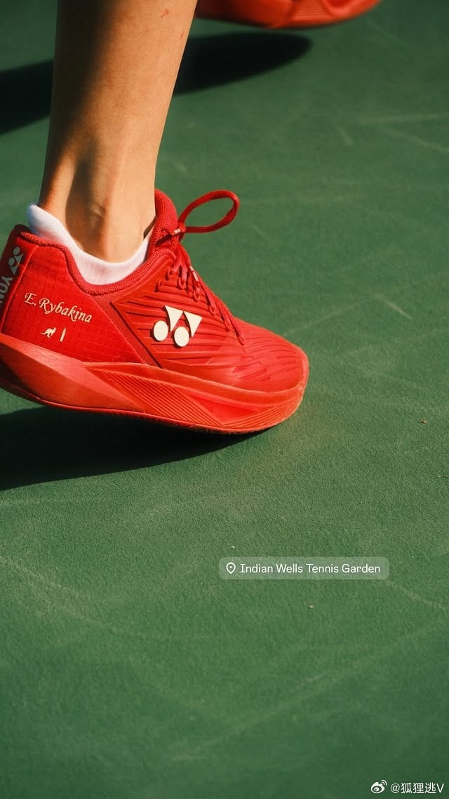 早上好！直落两盘击败佩古拉后，不但莱巴金娜晋级印第安维尔斯4强，而且下周莱巴金娜