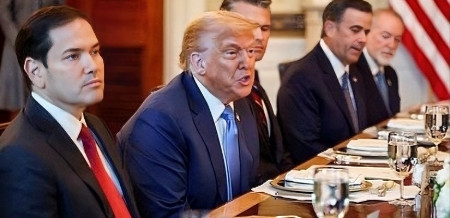 美国最新表态！据《希尔报》报道，美国总统特朗普与以色列总理内塔尼亚胡在联合新闻