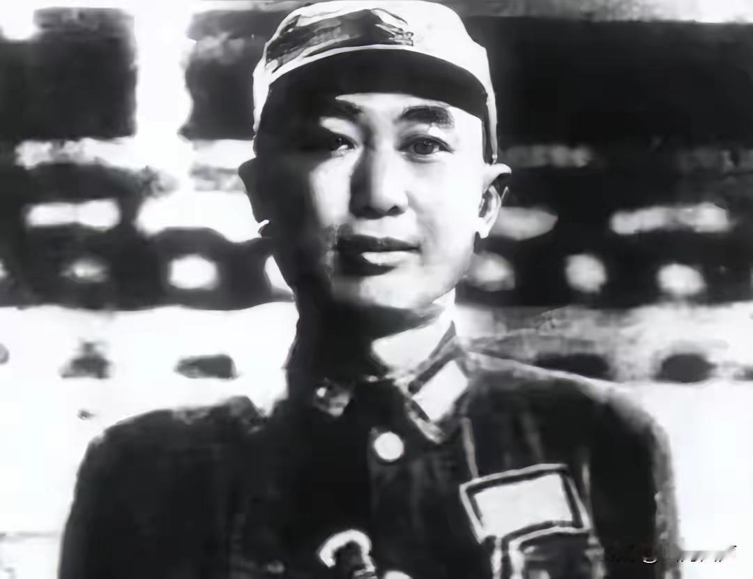 1949年，国民党准备撤往台湾时，戴安澜的遗孀王荷馨接到通知，对方开口就说：“去