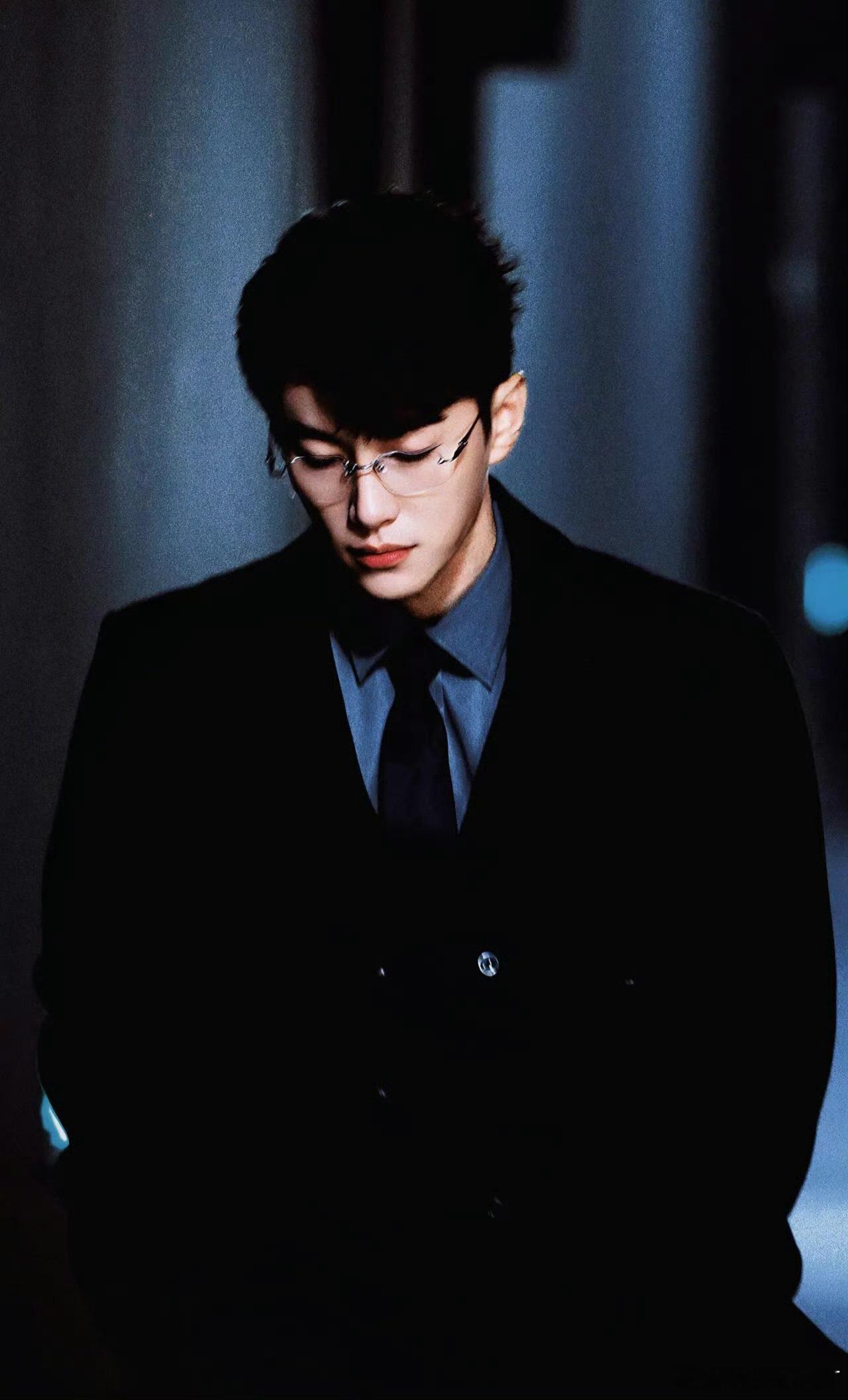 代旭最想演的角色是和尚代旭这是要告别“红尘”演和尚啦，别人都在都市剧里谈恋爱，他