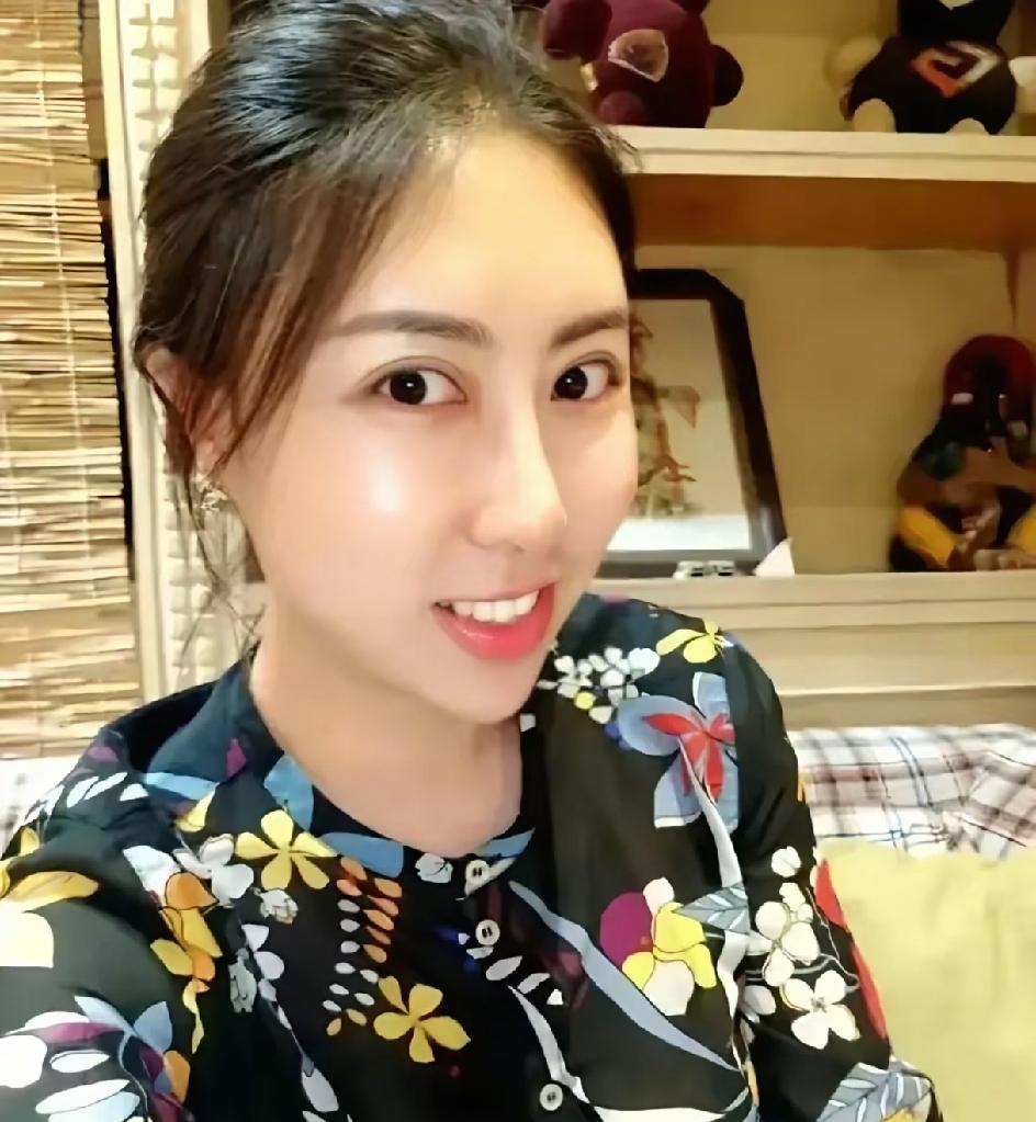 贾浅浅被撤销教师岗位，撤销硕士学位证书。全国高校都以人大为榜样，对学术不端不端零